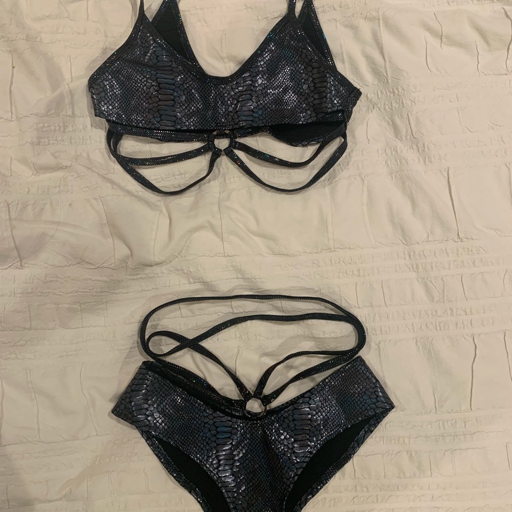 Python Holographic Set (Top And Cheeky Bottoms) R… - image 7